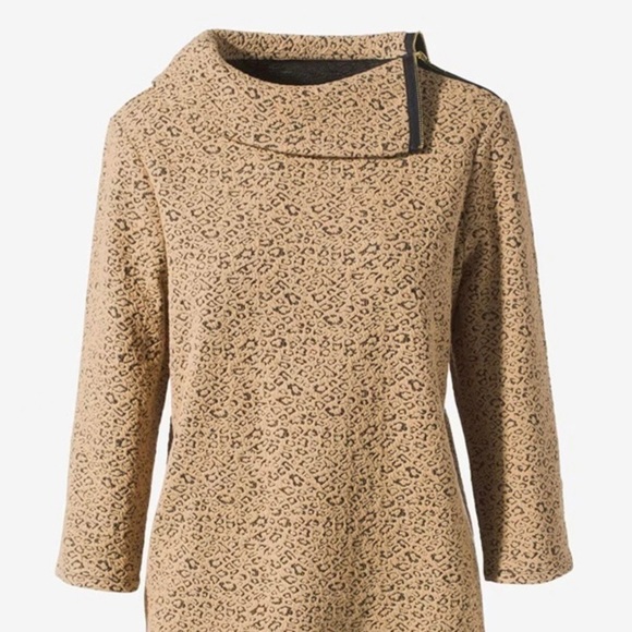 Chico’s Wild Cheetah Envelope Neckline Tee - Picture 2 of 8